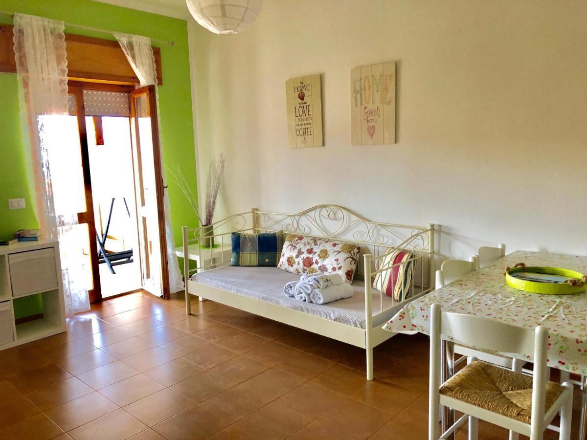 Apartament Lucia 150Mt From Beach Castelsardo Bagian luar foto